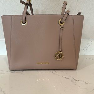 Michael Kors Tote, coloring is a dusty rose